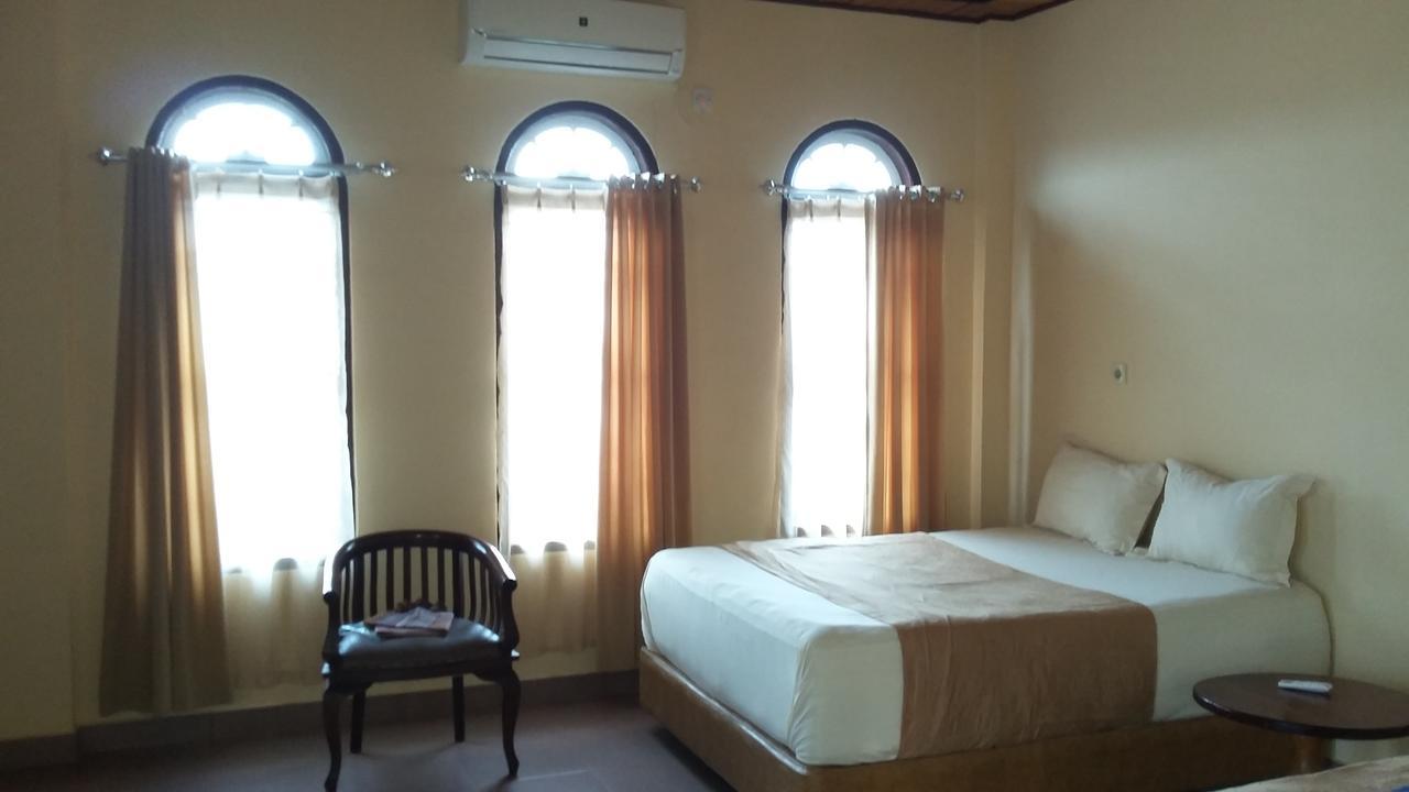 Hotel Ar - Riyadh Kualatungkal Ngoại thất bức ảnh