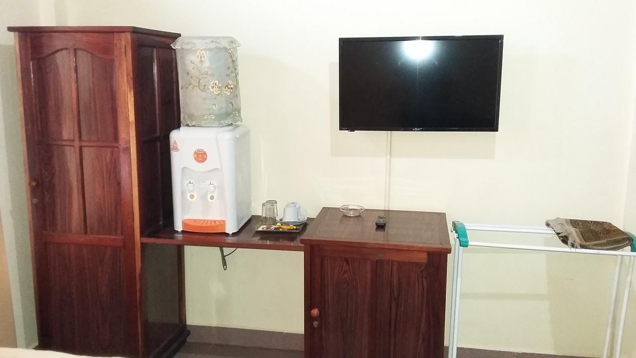 Hotel Ar - Riyadh Kualatungkal Ngoại thất bức ảnh